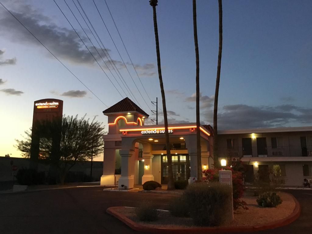 Extend-A-Suites Phoenix Exterior photo